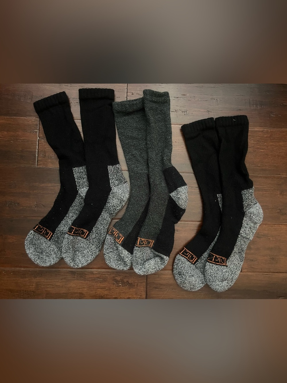 Dickies Men's Crew Work Socks in Black & Dark Gray - NWOT been washed